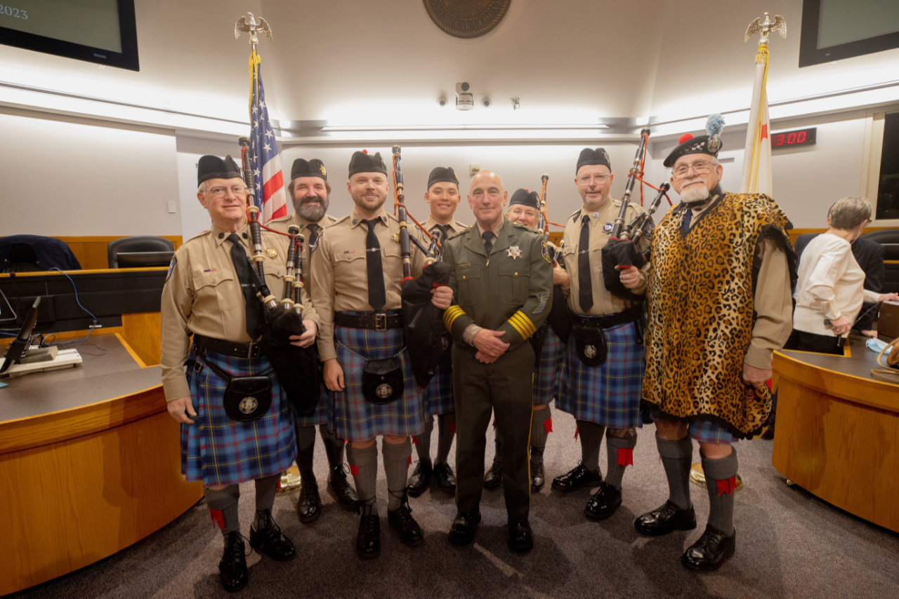 Sheriff with Pipes & Drums Band